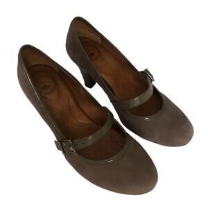 Nurture Olivvia Gray Suede Mary Jane Pumps Women’s Size 6 1/2 High Heels